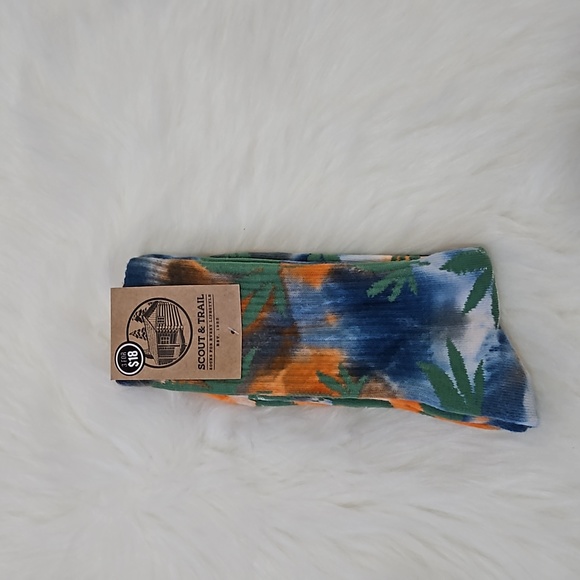 NEW WITH TAGS- SCOUT & TRAIL 420 FRIENDLY WEED SOCKS 4 PAIRS. - Picture 5 of 6